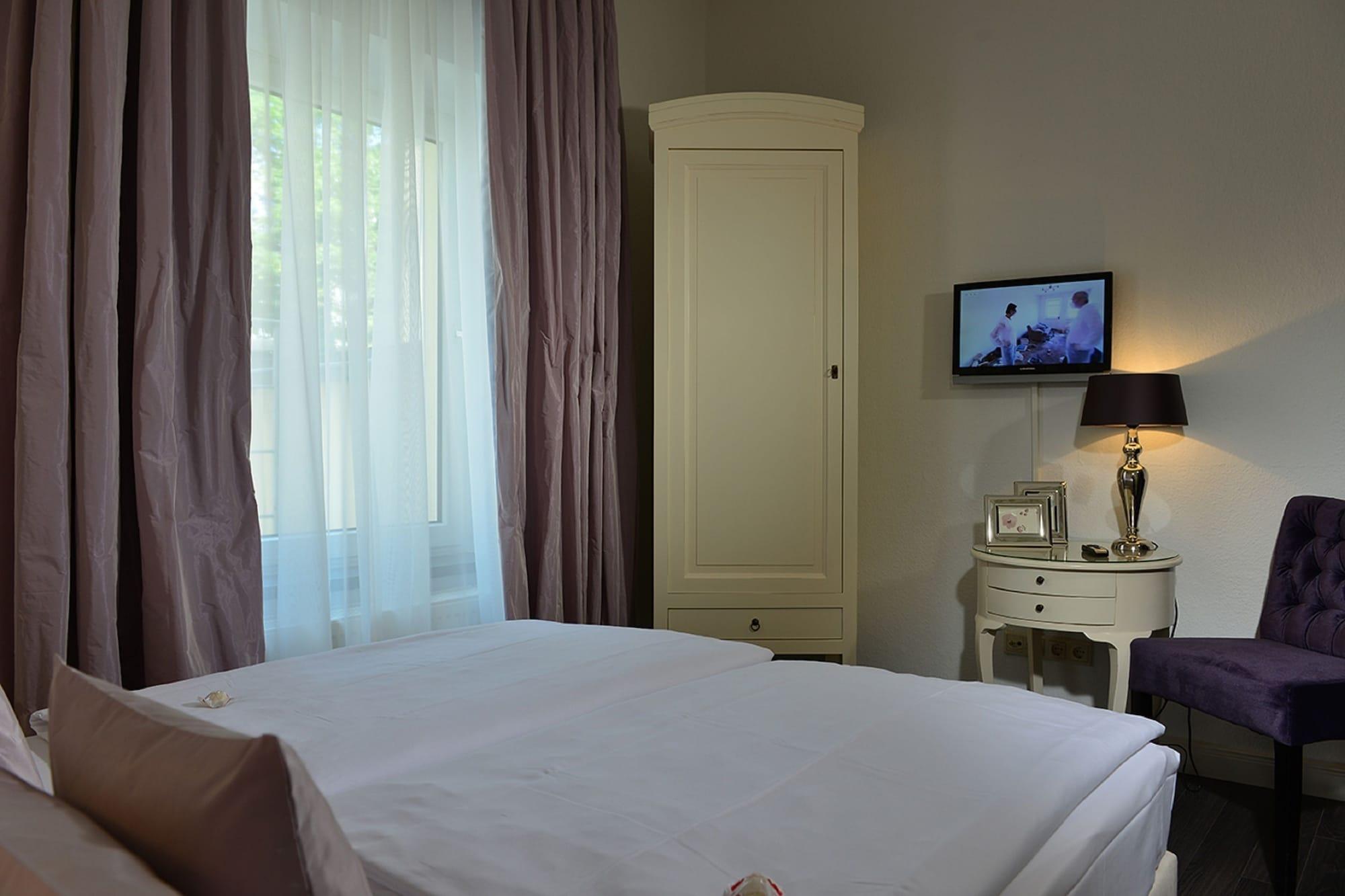 Hotel Domspitzen Cologne Exterior photo