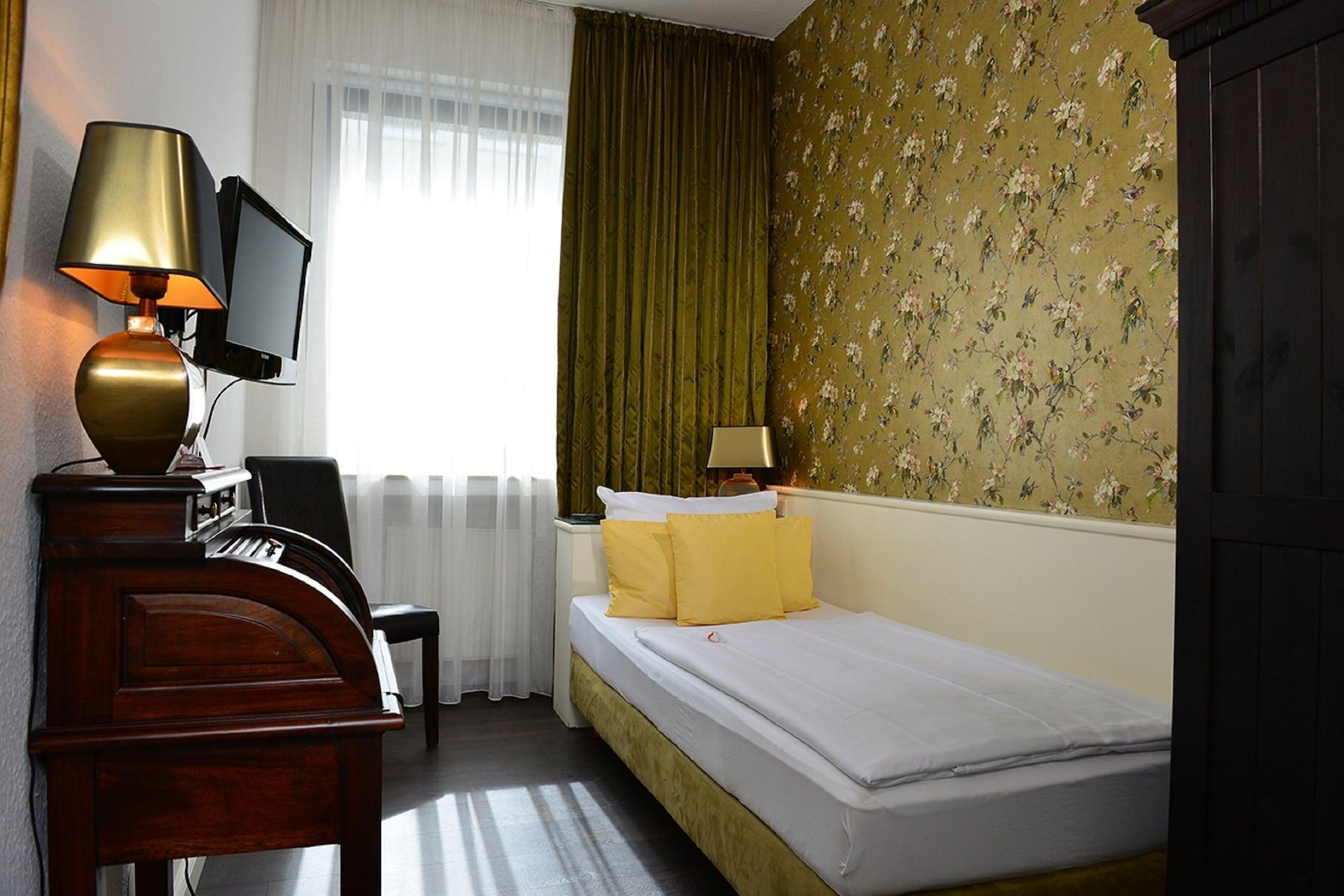 Hotel Domspitzen Cologne Exterior photo